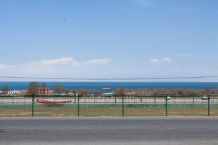 海边围栏风景