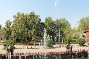 公园喷泉景观