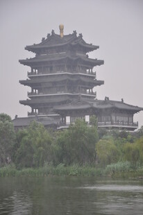 湖畔古楼阁