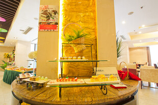 酒店大堂精致自助餐区