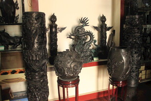 精美木雕摆件展示