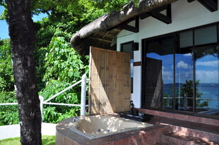湖畔木屋 尽享自然之美