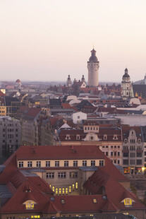 城市天际线中的古建筑风貌