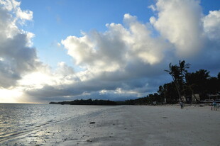 美丽海滨沙滩风光
