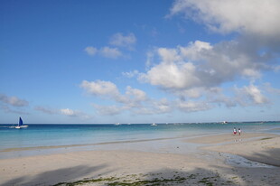 美丽海滨沙滩风光