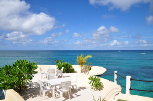 海边露台休闲美景