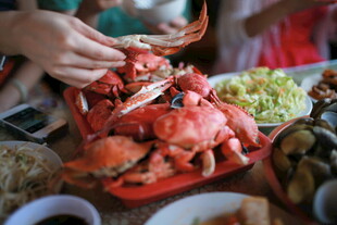 丰盛海鲜大餐诱人瞬间