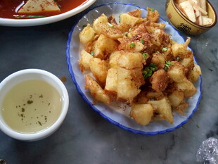 香酥炸物配蘸料