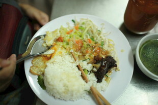 美味多样的特色盖饭