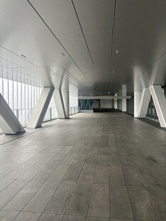 现代空旷室内空间场景