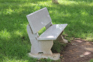 广医户外石制长椅