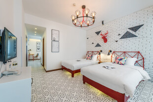 三亚儿童主题双床卧室空间