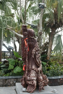 三亚户外特色木雕景观