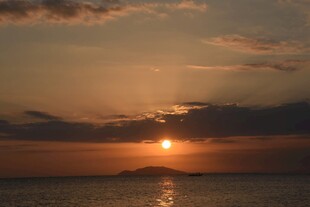 三亚海上日落美景