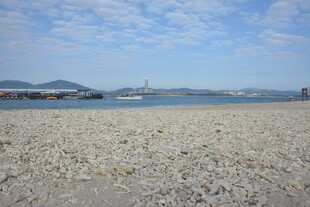 三亚海边沙滩 远眺碧海蓝天