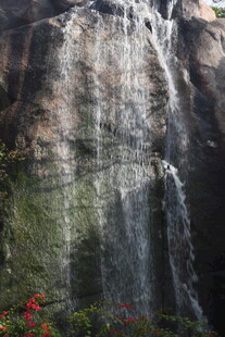 三亚山间瀑布景观