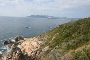 三亚海岸风光远眺青山碧海