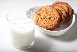 牛奶饼干