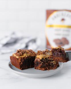 坚果巧克力蛋糕