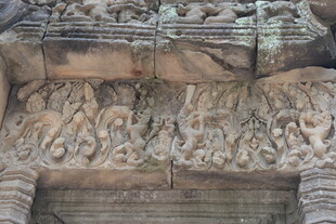 古老石雕建筑细节