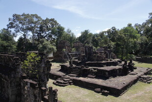 古老废墟中的神秘遗迹