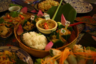 多彩东南亚风味美食拼盘