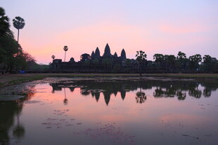 吴哥窟日出倒影美景