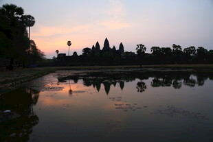 吴哥窟湖畔的绝美黄昏