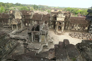 吴哥窟古老建筑俯瞰