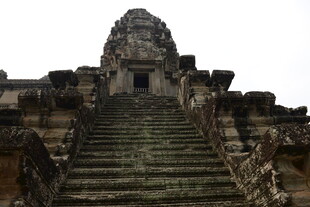 古老吴哥窟的神秘石阶