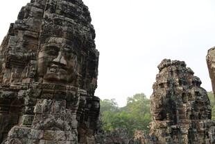 吴哥窟神秘石像