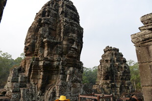 吴哥窟古老石像景观