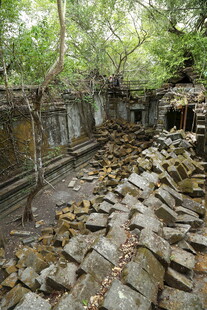 废弃古建遗迹场景