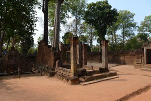 古老寺庙遗址景观