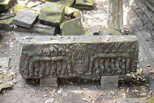 古老石雕 尽显岁月痕迹