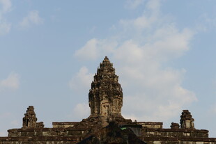 吴哥窟古老建筑天际线