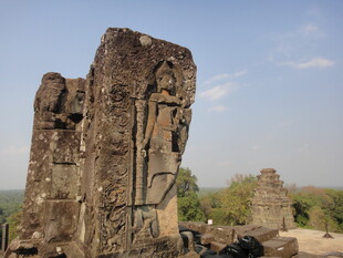 古老神秘的石质雕刻遗迹
