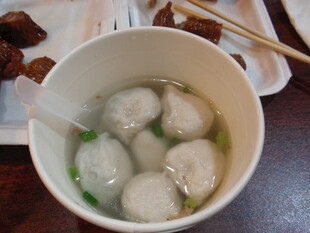 一碗美味的鲜肉鱼丸汤