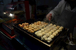 街头美味章鱼小丸子