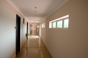 简约风格的室内走廊空间