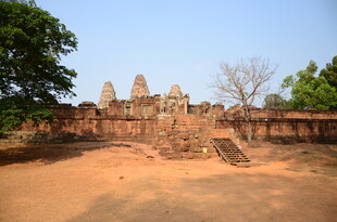 古老寺庙遗址景观