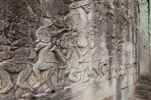 古老石壁上的精美雕刻