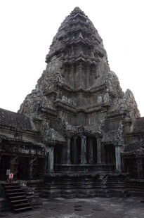 古老神秘的柬埔寨寺庙建筑