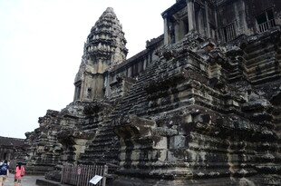 吴哥窟古老神秘的石质建筑