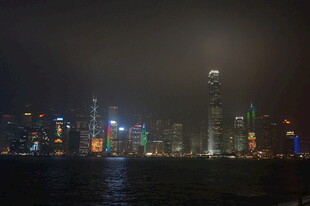 香港夜景璀璨海滨风光