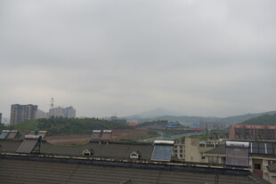 阴天城市远景