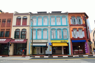 多彩南洋风格沿街建筑