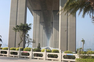 湛江宏伟桥梁近景