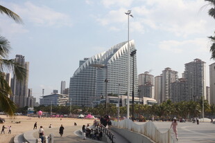 湛江海滨城市风光 热闹休闲地