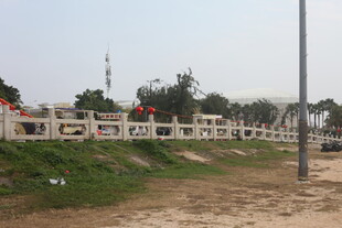 湛江户外白色围栏场景